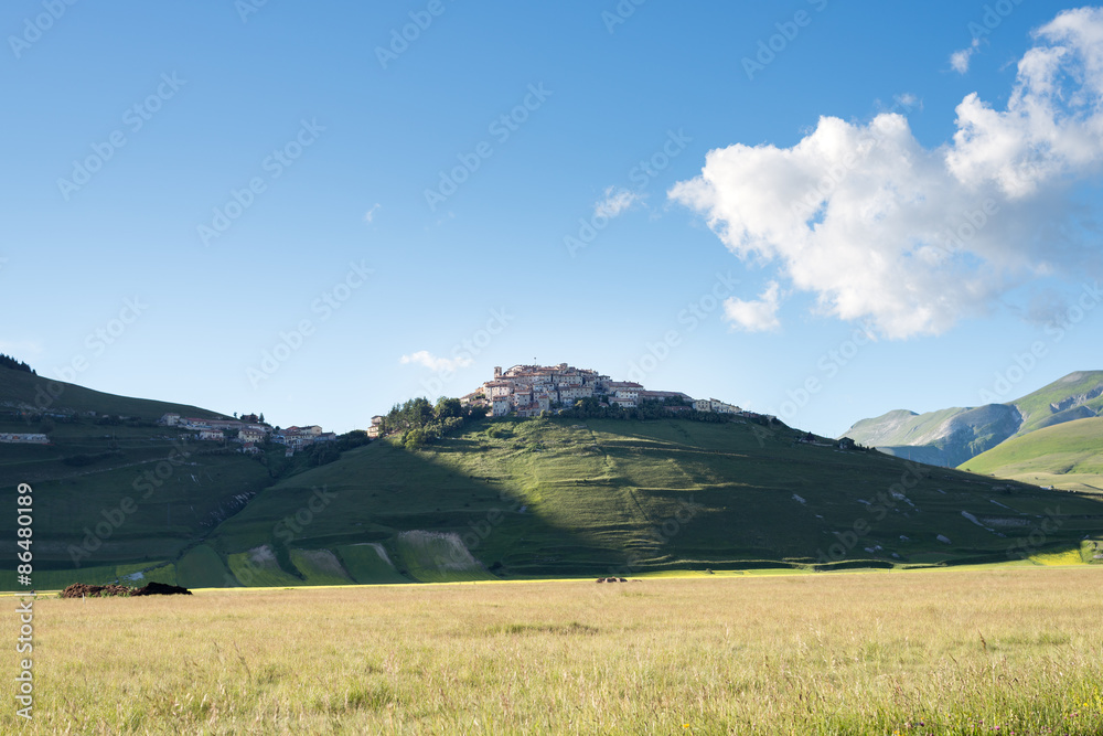 Fototapeta premium Castelluccio, view of the village, famous for the lentils, Umbria Italy