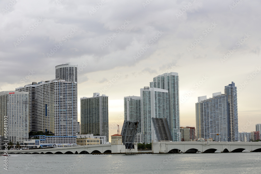 Naklejka premium Downtown Miami cityscape