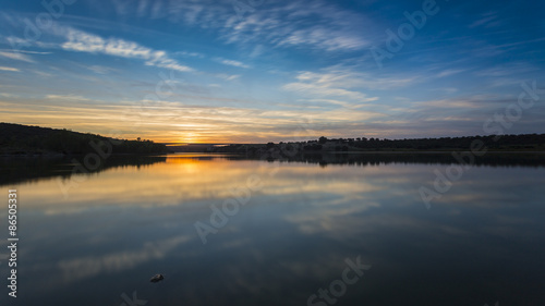 Obraz na płótnie Atardecer en el rio Tajo w salonie