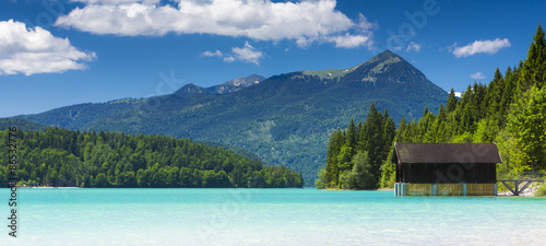 Walchensee in Oberbayern, Simetsberg und Badestrand