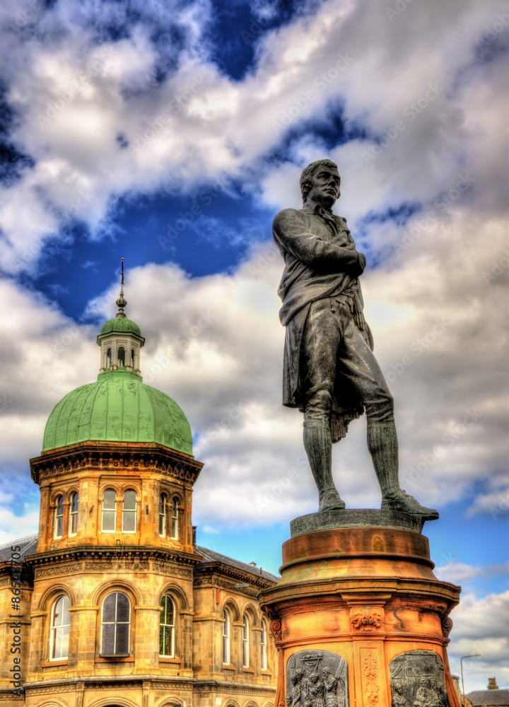 Statue of Robert Burns in Leith - Edinburgh, Scotland