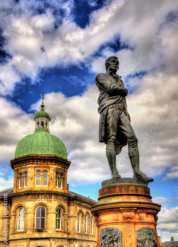 Statue of Robert Burns in Leith - Edinburgh  Scotland