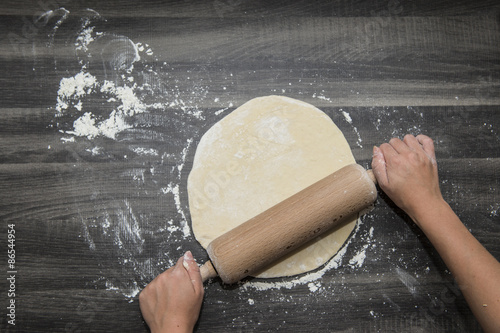 Teig rund ausgerollt