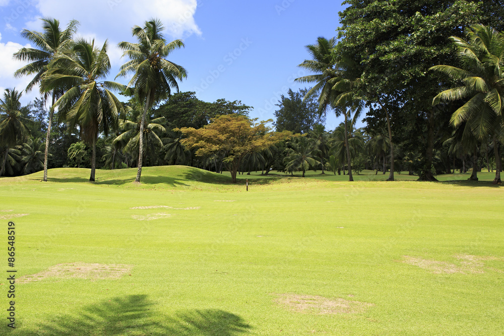 Fototapeta premium Beautiful golf course at the Constance Lemuria Resort.