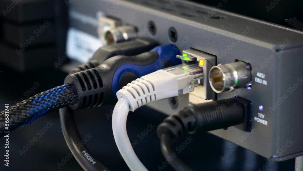 Behind hdmi signal video switching with ethernet lan line port blinking
Behind hdmi signal video switching with ethernet lan line port blinking