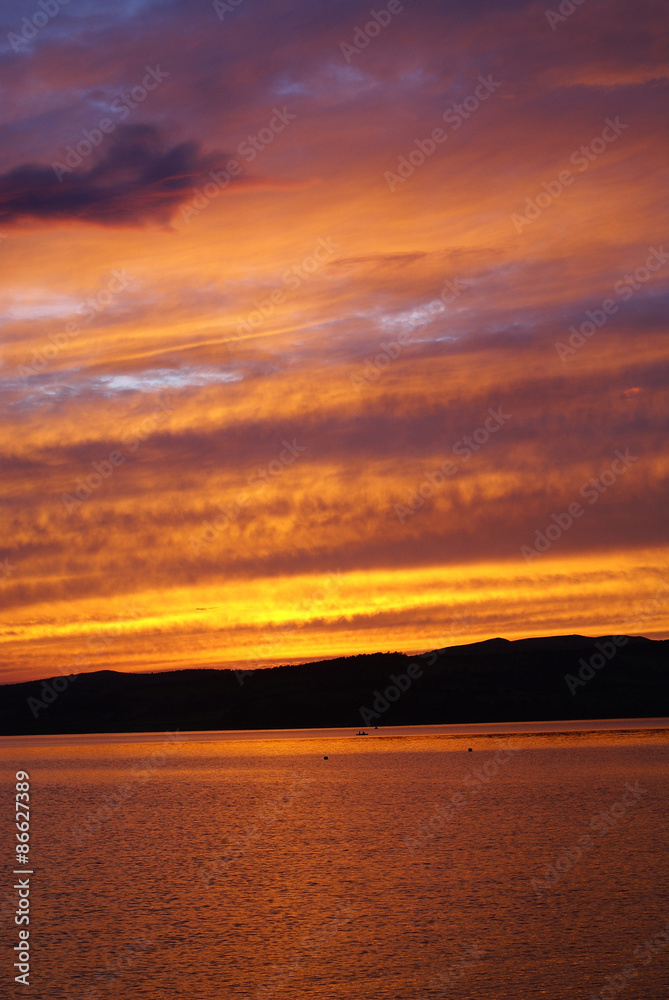 Пейзаж на закате, приморье