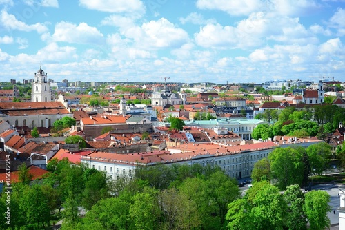 Fototapeta Naklejka Na Ścianę i Meble -  View to the Vilnius city from Gediminas castle hill