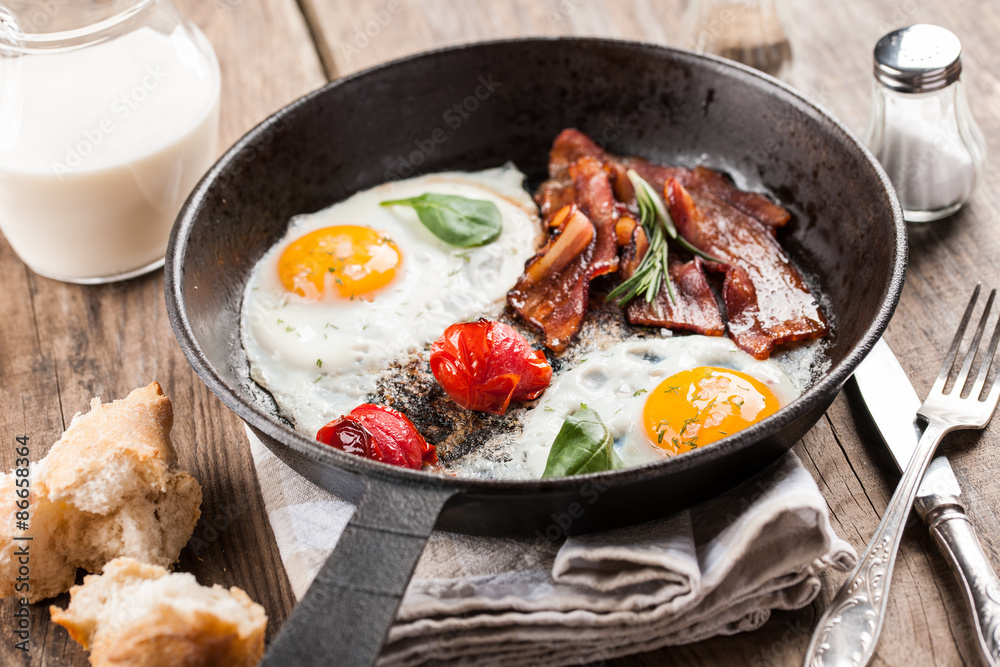 Fried eggs with bacon Fried eggs with bacon