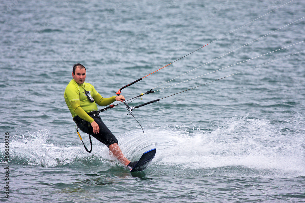 kitesurfer kitesurfer