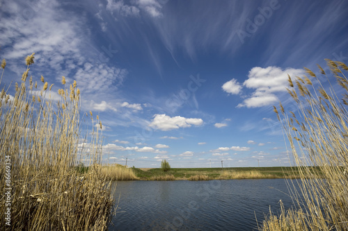 Fototapeta Naklejka Na Ścianę i Meble -  Landscape with lake 