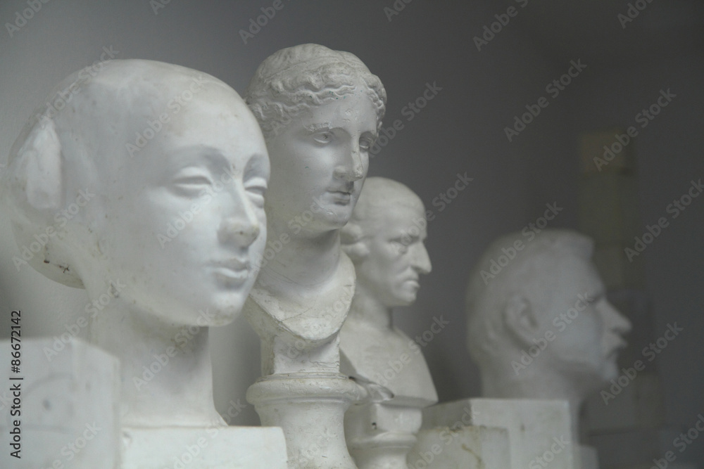 Obraz premium cast heads