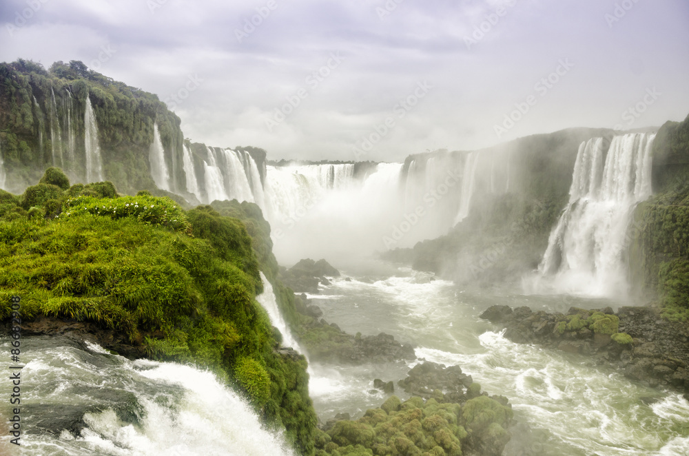 Fototapeta premium Waterfall -Devil s Throat