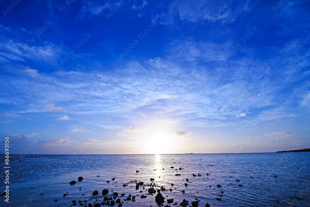 Obraz premium Beautiful sunset, Okinawa, Japan