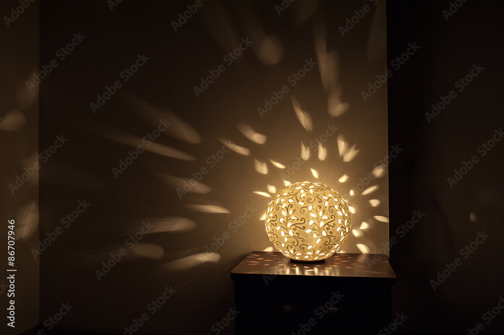 beautiful decorative table lamp