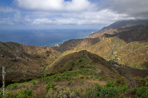 Obraz na płótnie Mountains and ocean onTenerife w salonie