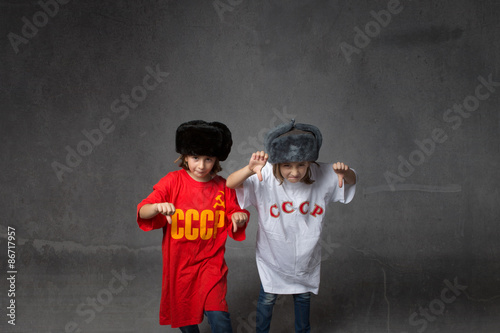 Tableau sur toile soviet children thumbing down