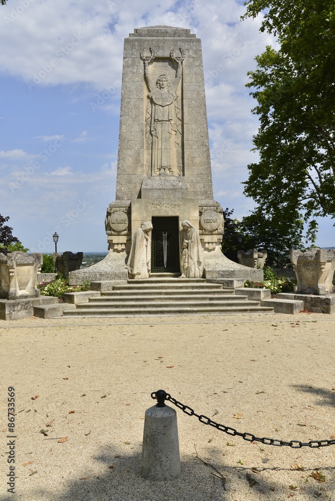 Obraz premium Mémorial dans la haute ville d'Angoulême