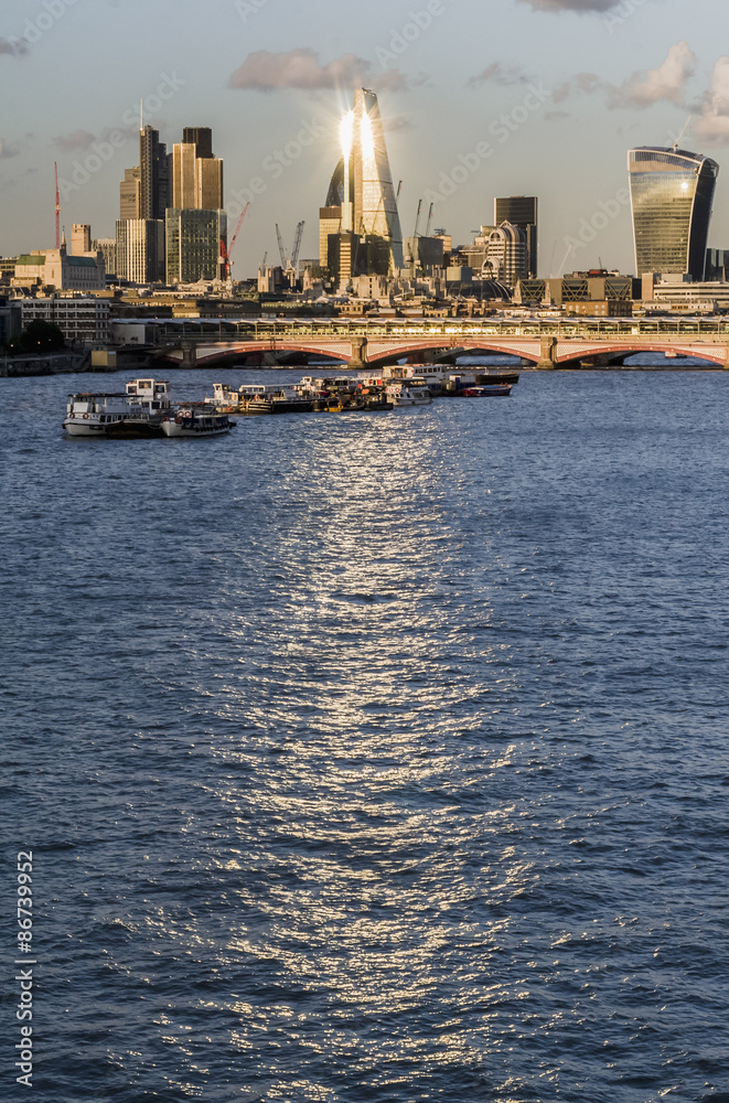Fototapeta premium City of London Sun reflection
