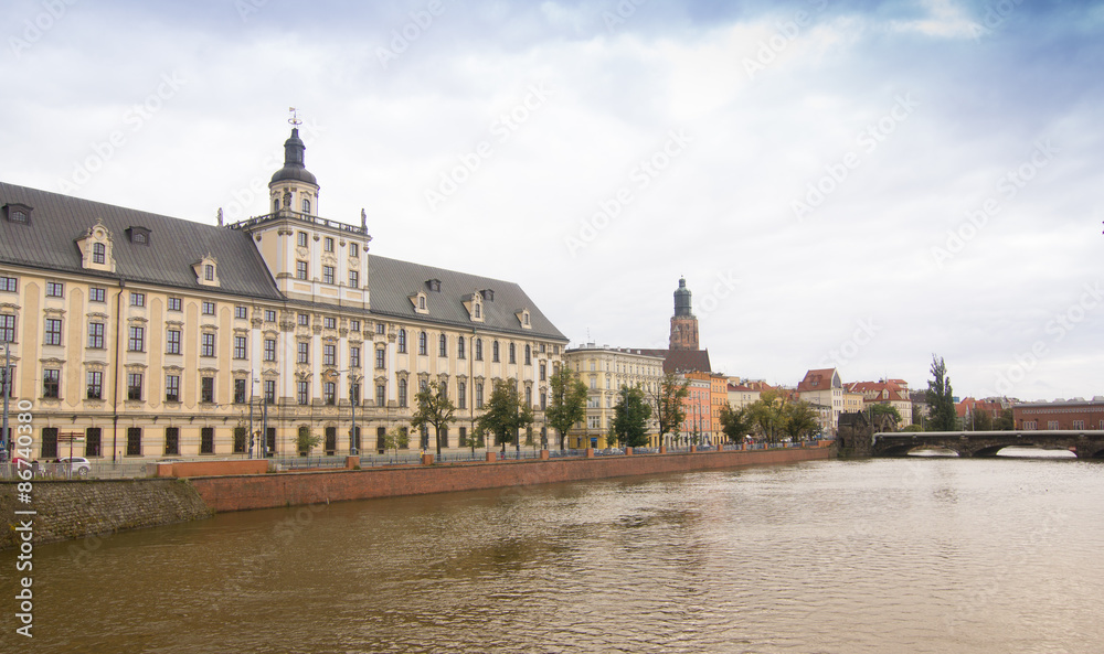 Gorgeous view on the Odra river and the Univercity in Wroclaw (Poland)