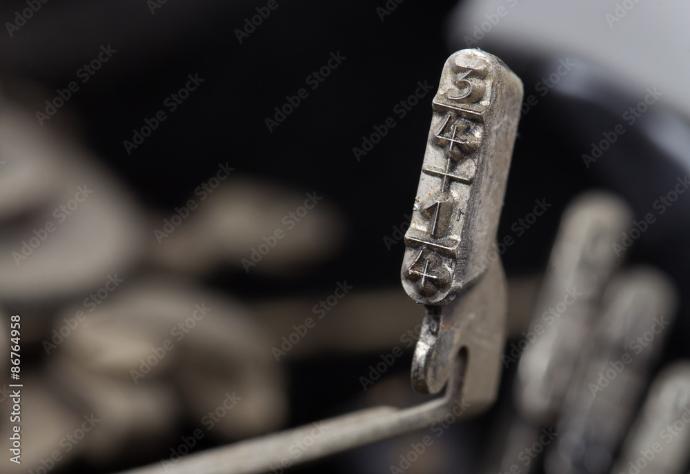 1/4 and 3/4 hammer - old manual typewriter 1/4 and 3/4 hammer - old manual typewriter