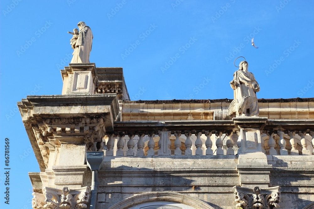Statues on the Dubrovnik Cathedral