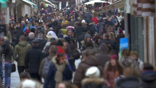 Wallpaper Mural Intense people traffic in the street Torontodigital.ca