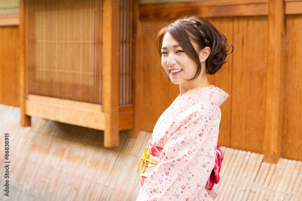着物を着た女性 着物を着た女性