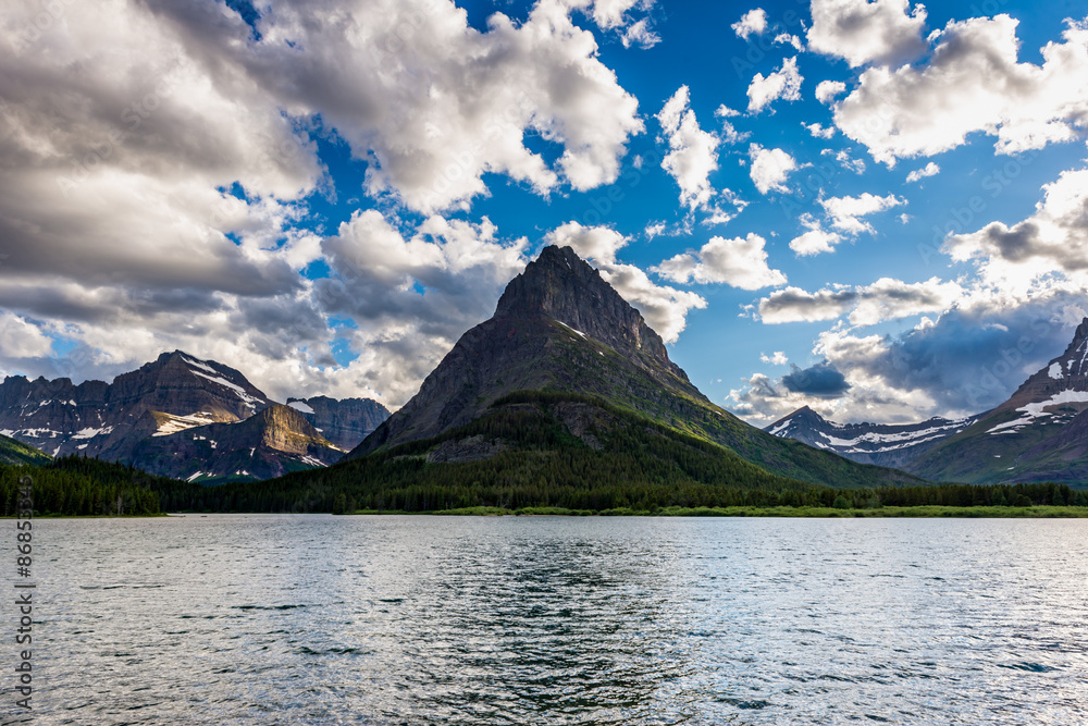 Swiftcurrent lake 