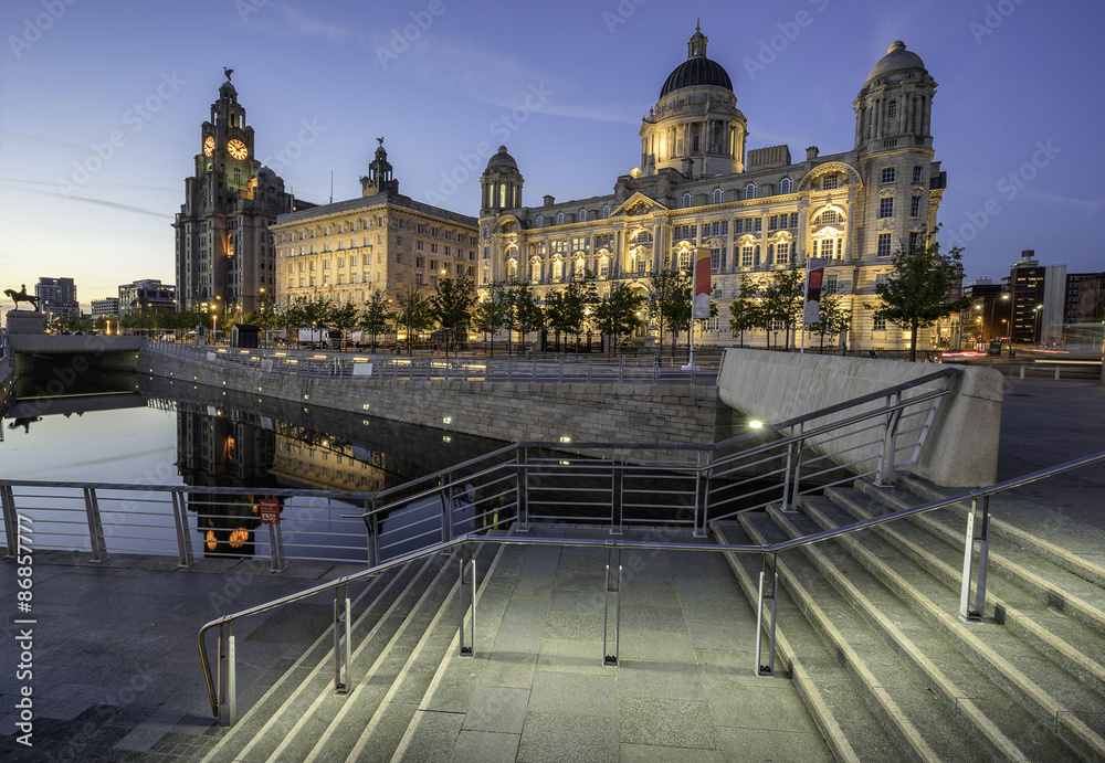 Fototapeta premium The Three Graces in Liverpool