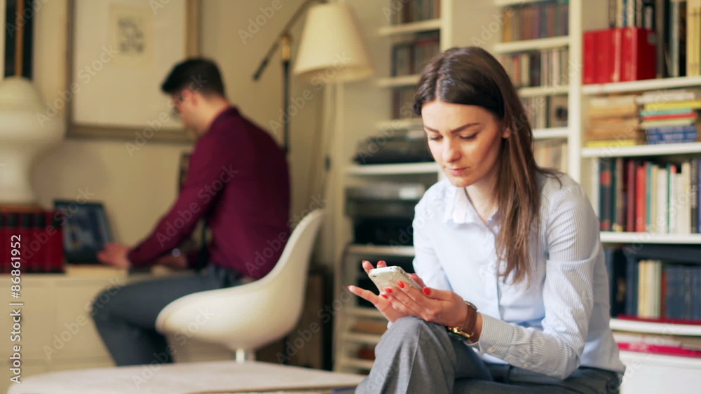 Businesscouple working on modern technology at home
Businesscouple working on modern technology at home