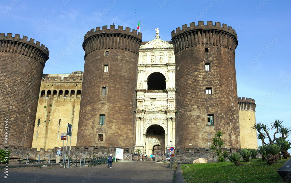 Castel Nuovo-VI-Neapel-Italien