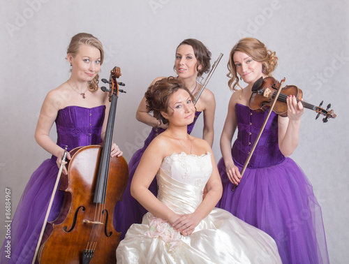 Obraz na plátně bride and a musical trio