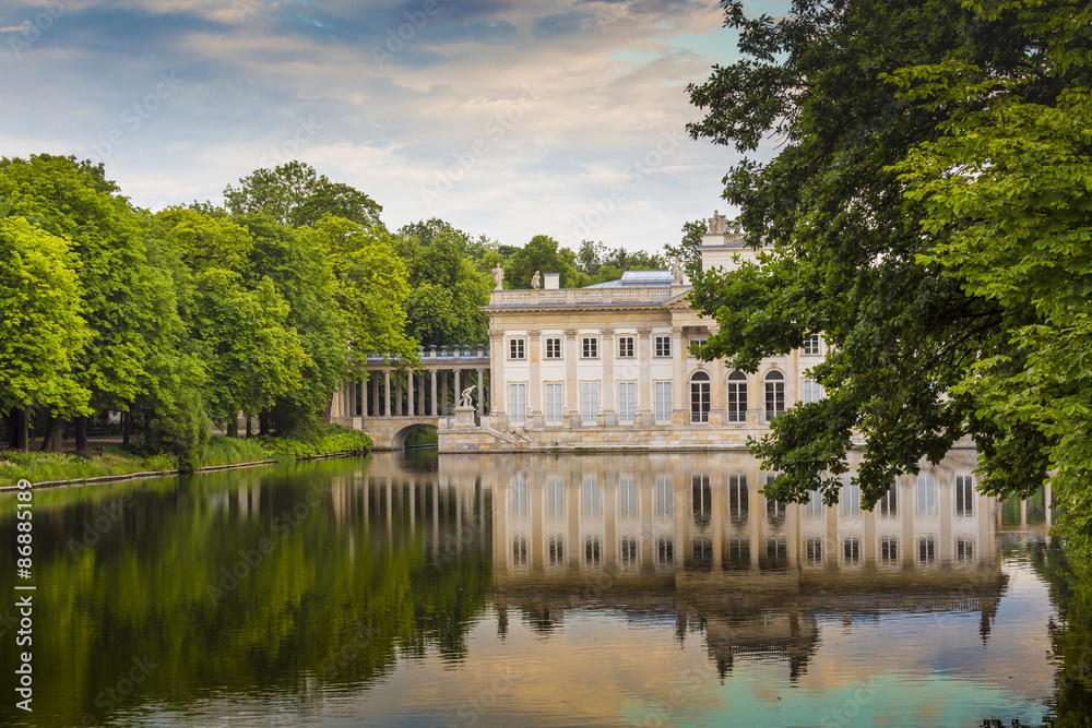 The Lazienki palace in Lazienki Park, Warsaw. Lazienki Krolewski The Lazienki palace in Lazienki Park, Warsaw. Lazienki Krolewski
