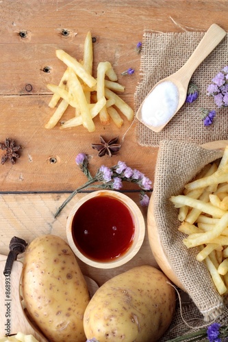 Fototapeta Naklejka Na Ścianę i Meble -  French fries with ketchup of delicious