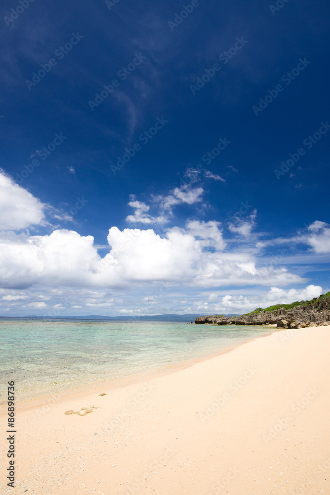 沖縄のビーチ・古宇利島 

