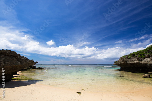 沖縄のビーチ・古宇利島    © yuuta