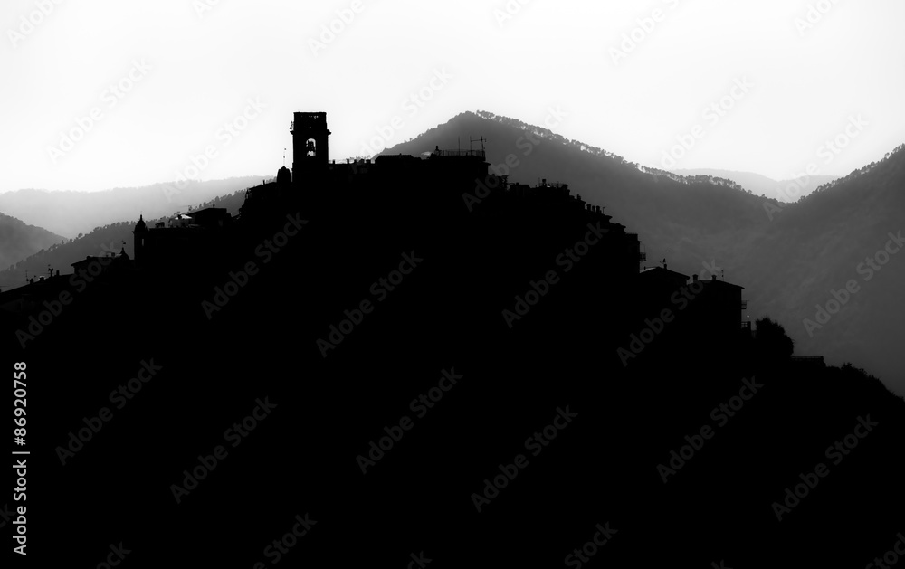 Obraz premium Silhouette of mountains view on sunset, Italy.