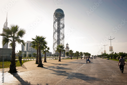 Набережная вдоль моря в Батуми