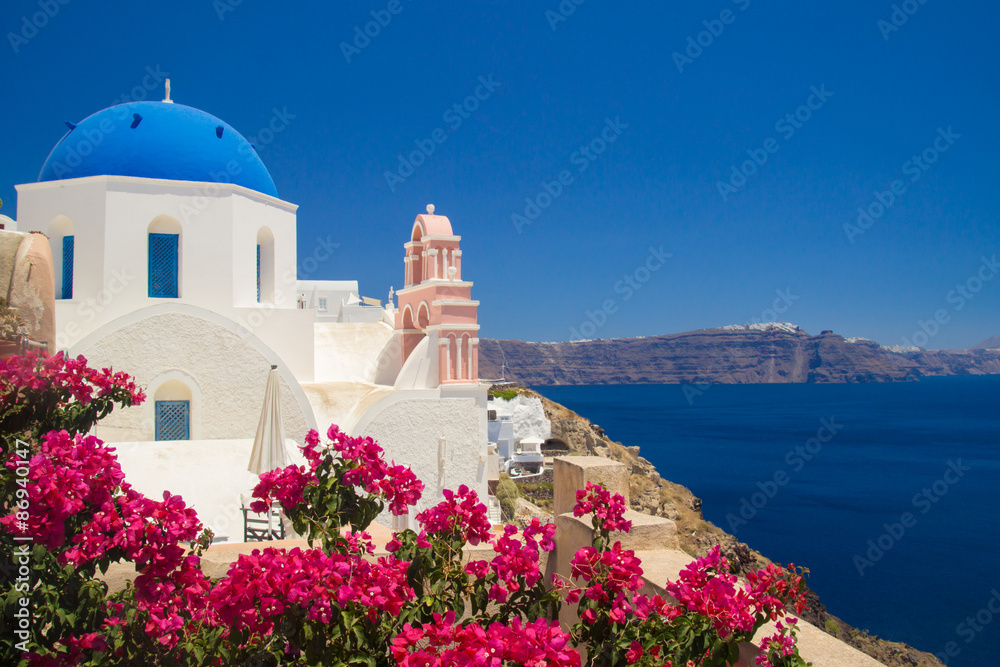 Obraz premium View of Oia village. Santorini, Greece