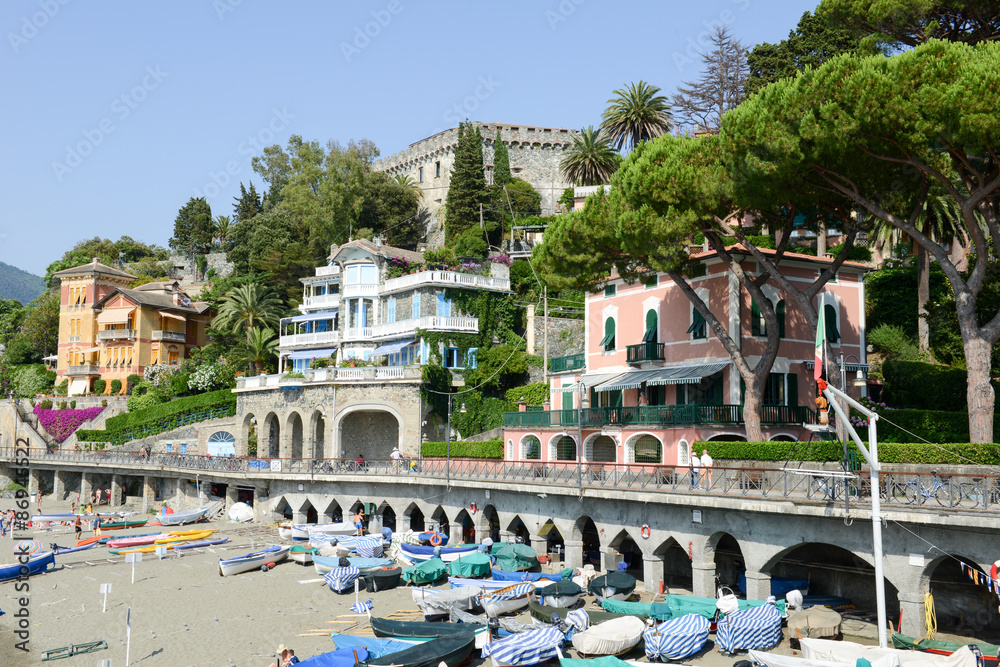 Obraz premium The beach of Levanto in Liguria, Italy