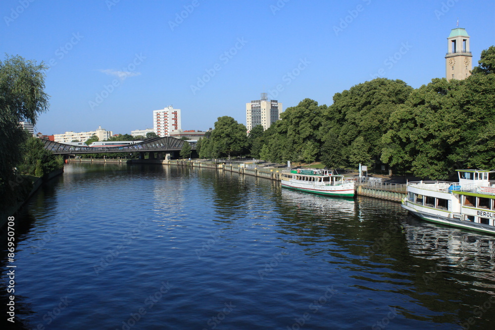 Fototapeta premium Havelpartie am Lindenufer in Berlin-Spandau