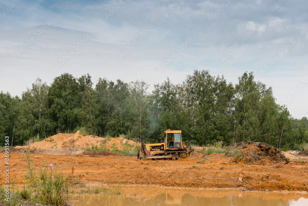 Fototapeta premium yellow tractor