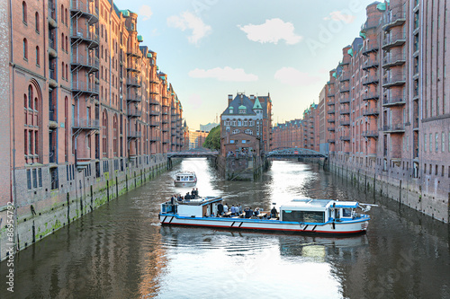 Weltkulturerbe Speicherstadt in Hamburg photo