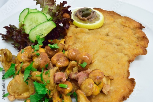 Wiener Schnitzel mit Pfifferlingen