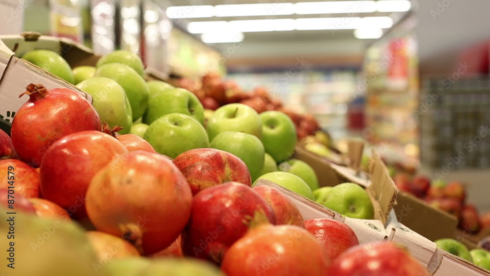 Choosing and buying pomegranate at the store Choosing and buying pomegranate at the store