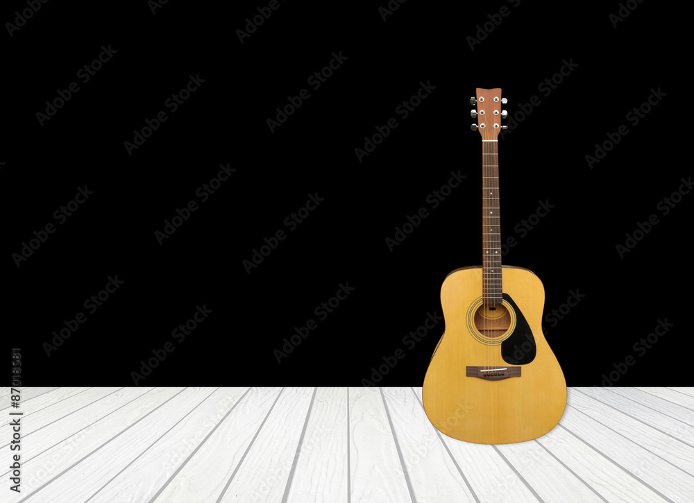 Fototapeta gitara z białą drewnianą podłogą