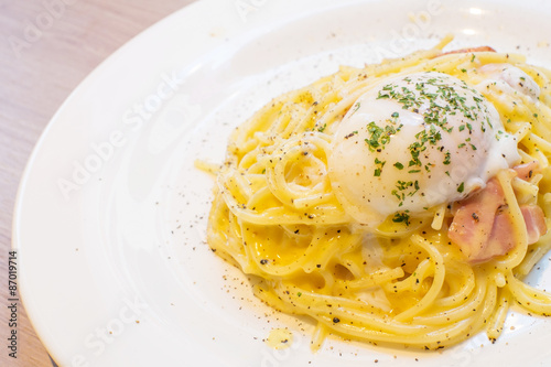 spaghetti carbonara ham and boil egg photo