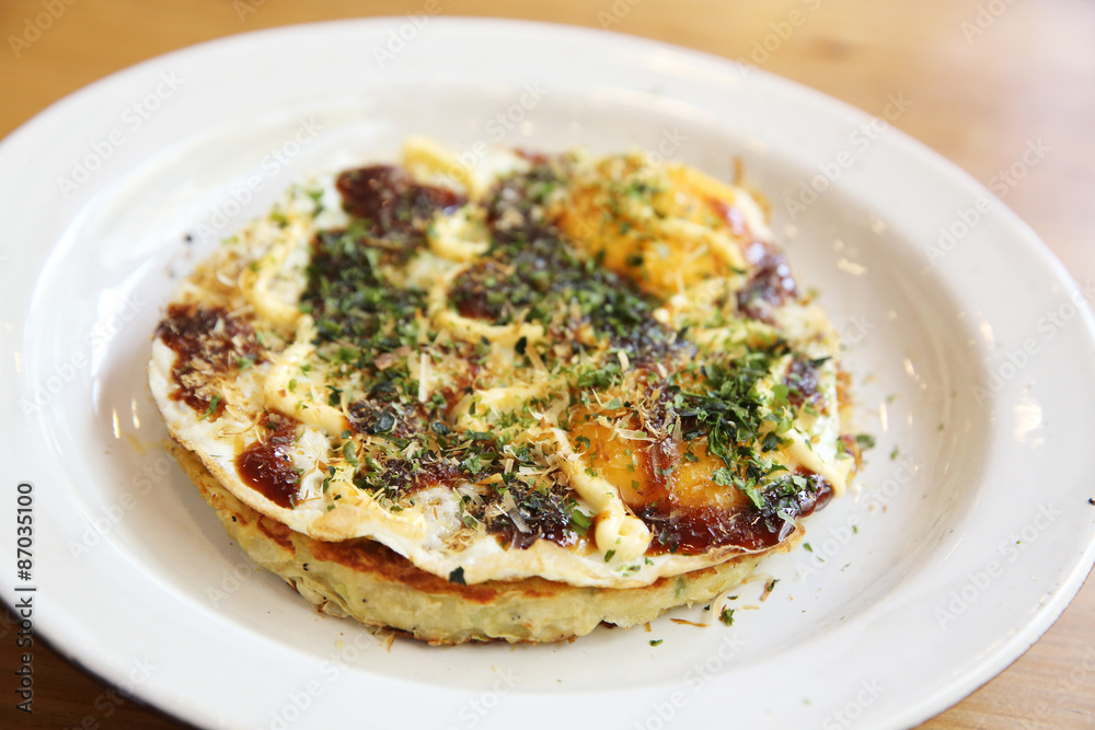 Japanese food okonomiyaki , Japanese pizza