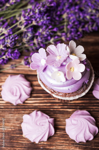 Lavender cakes