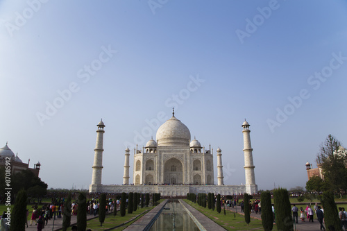 Front view of Taj Mahal 